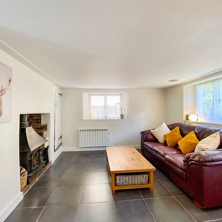Mortimer Cottage Wootton Rivers Екстериор снимка